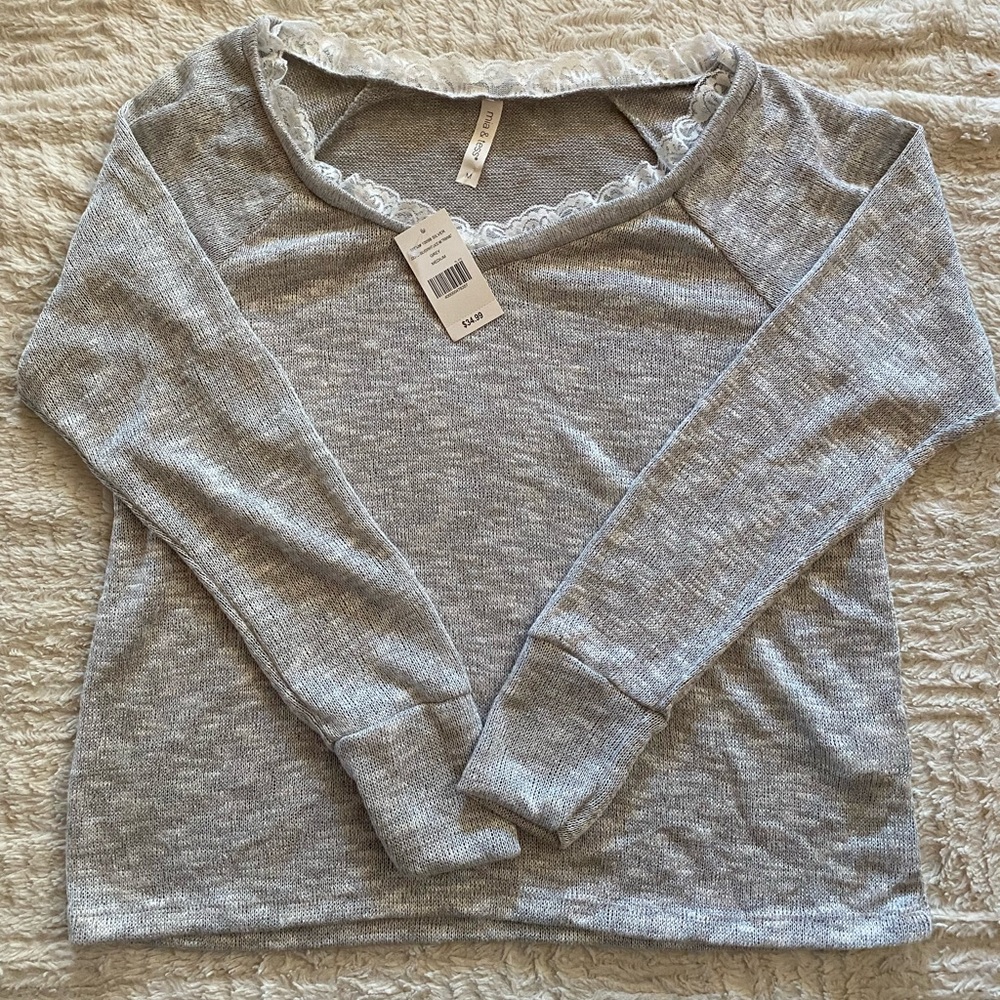Mia & Tess Silver Top with Lace Neck Trim Size M